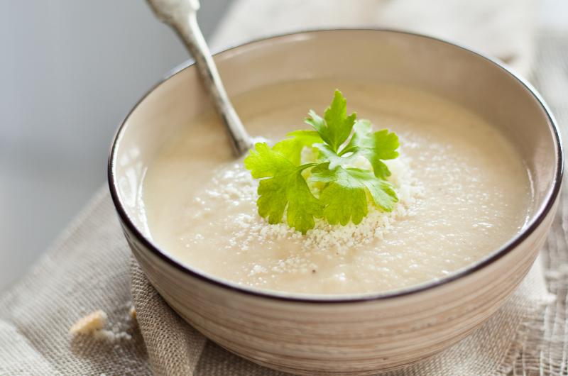 Recept na vydatnou celerovou polévku s tymiánem!
