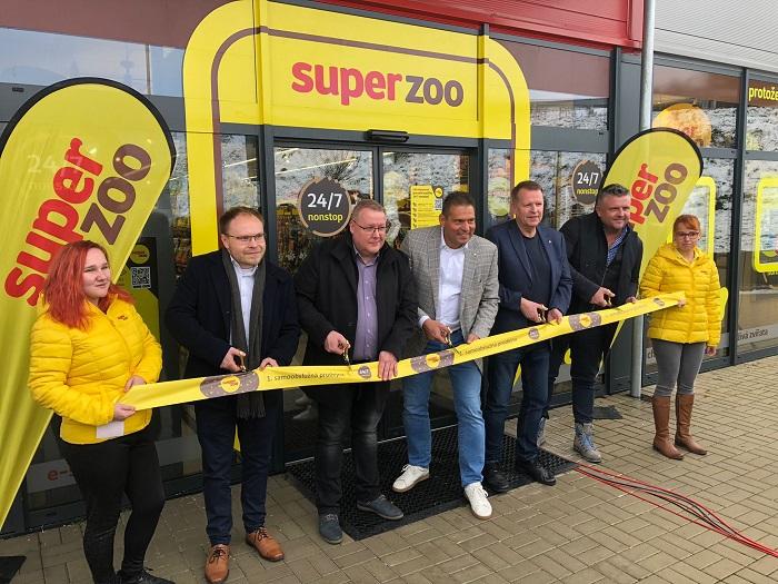 Super Zoo má svou první bezobslužnou prodejnu 24/7 v Týně nad Vltavou