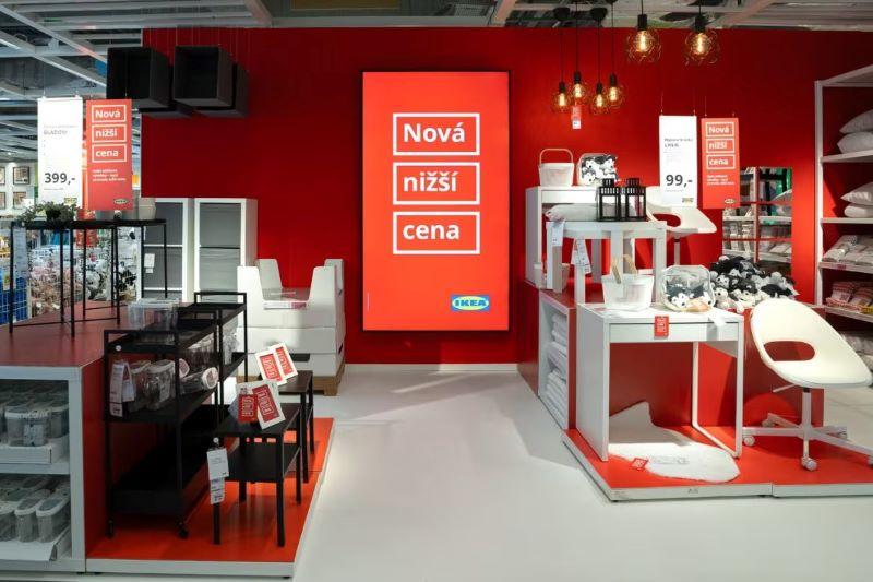 IKEA v Česku láká nižšími cenami než v Německu. Pokles zájmu mění hru