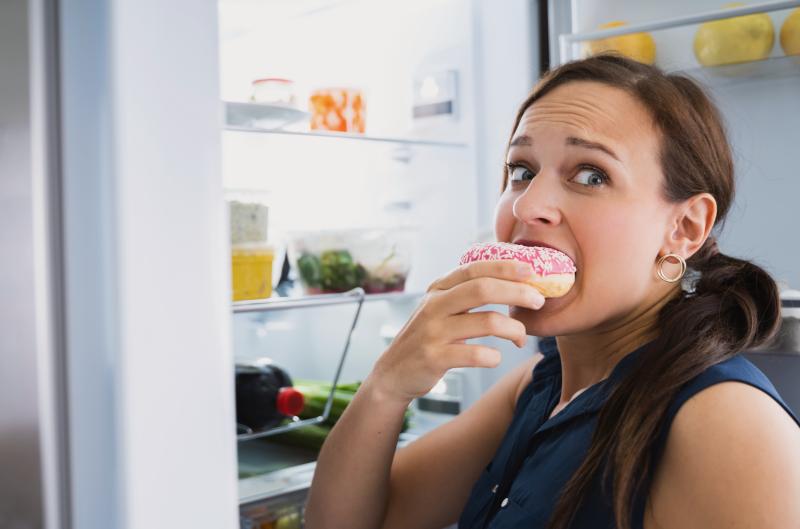 Proč máte neustále hlad? Hlavní příčiny a jak s nimi bojovat