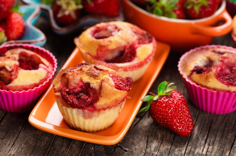 Neodolatelné jahodové muffiny: osvěžující letní hit hotový do půl hodiny