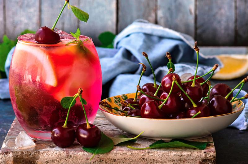 Domácí višňový sirup s méně cukru: Osvěžení plné chuti a zdraví