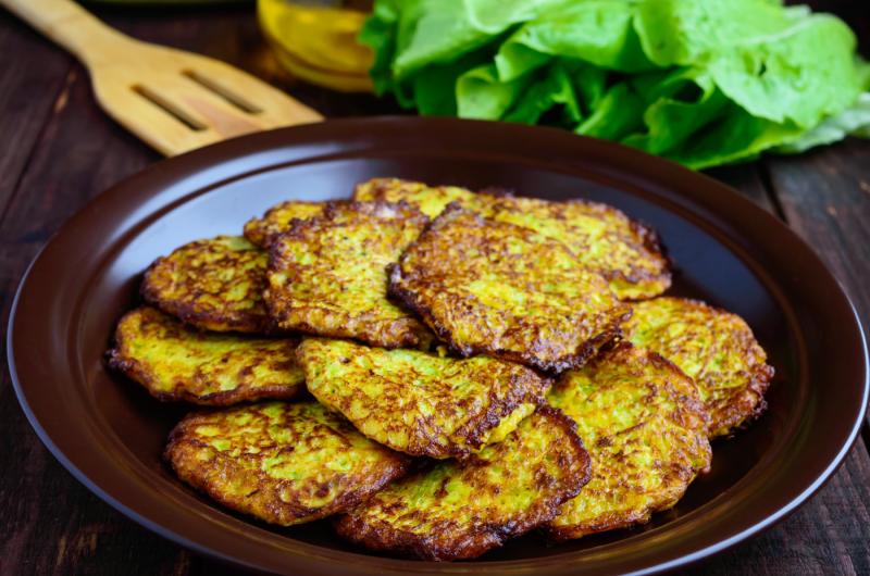 Palačinky z cukety, které si zamilujete: Nadýchané, jemné a plné chuti