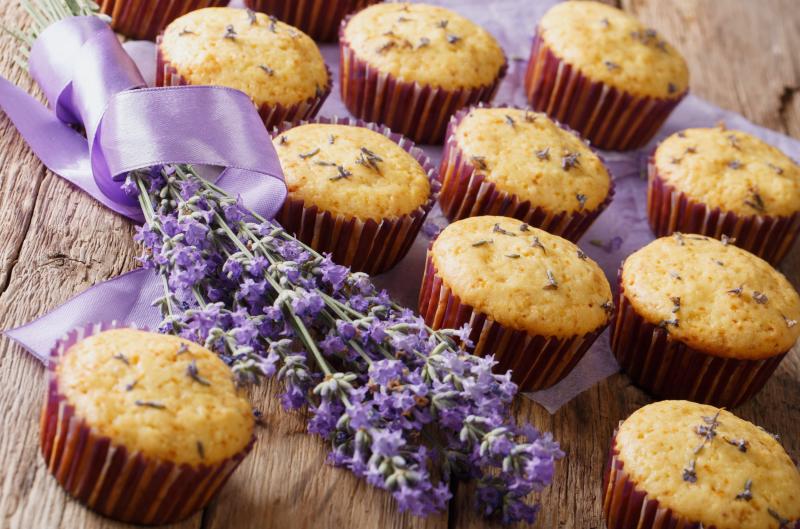 Levandulovo-citronové muffiny: jemná vůně Provence ve vaší kuchyni