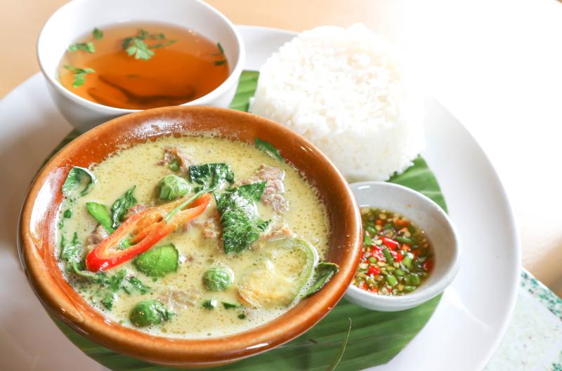 Hovězí na zeleném kari s kokosovým mlékem: Exotická večeře hotová za pár minut