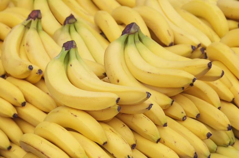 Jíte je celý život, ale tohle jste netušili: skutečný vliv banánů na tělo podle toho, kdy je sníte