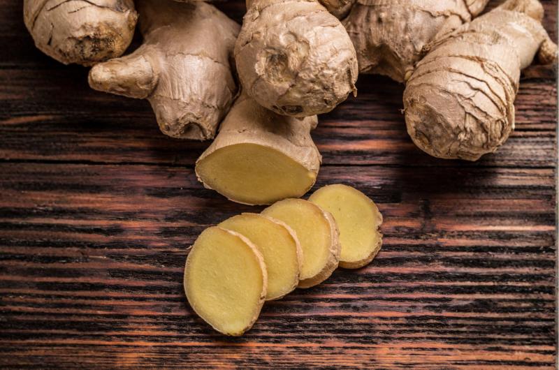 Nenápadný kuchyňský trik, který mění práci se zázvorem. Stačí jeden pohyb