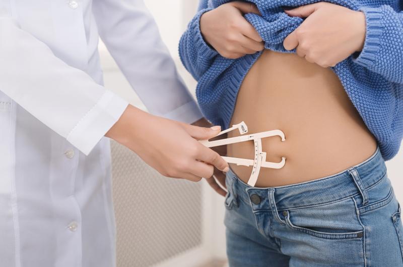 Číslo, které vám váha neřekne: Jak si správně vypočítat tělesný tuk