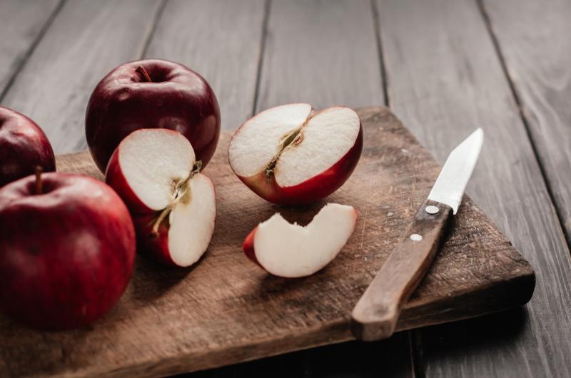 Jablko jíst ráno, nebo večer? A proč na tom zálež?