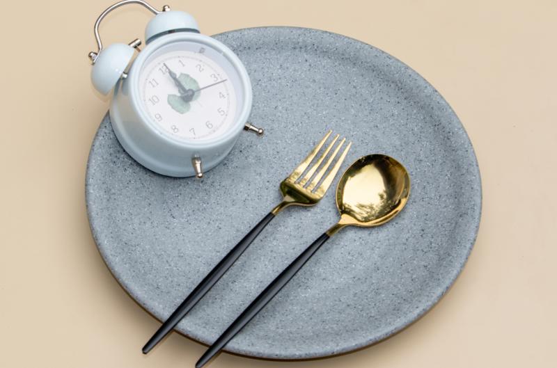 Přerušovaný půst 16/8: Tohle se v těle spustí po 16 hodinách bez jídla