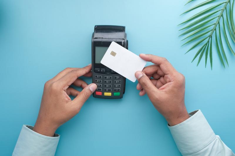 Banka vypíná online služby na několik dní. Klienti musí počítat s velkým omezením