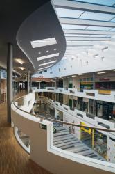 Obchodní a zábavní centrum Zlaté jablko - 