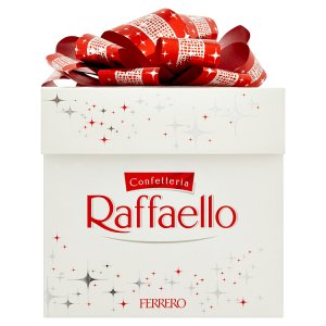 Ferrero Raffaello Oplatka s náplní a celou mandlí zdobená strouhaným kokosem 70g v akci