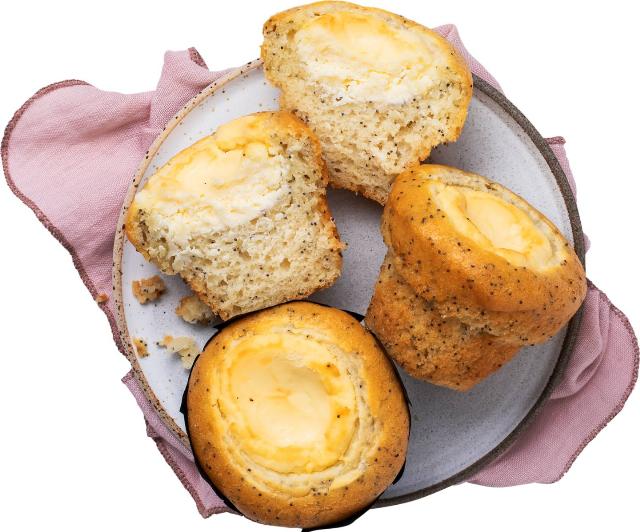 Muffin s citronovou příchutí , mákem a čerstvým sýrem