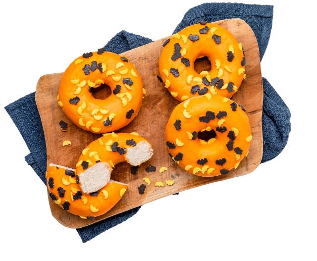 Halloween Donut s polevou a cukrovou dekorací