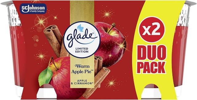 GLADE Vonná svíčka Warm Apple Pie