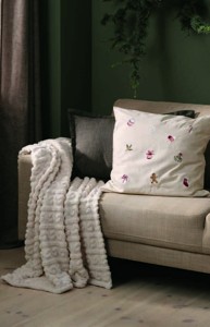 3) Povlak na polštář NELLIKE