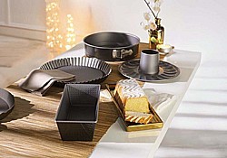 Série na pečení - forma s odnímatelným dnem na bábovku