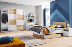 Pokoj pro mladé - skříň s posuvnými dveřmi