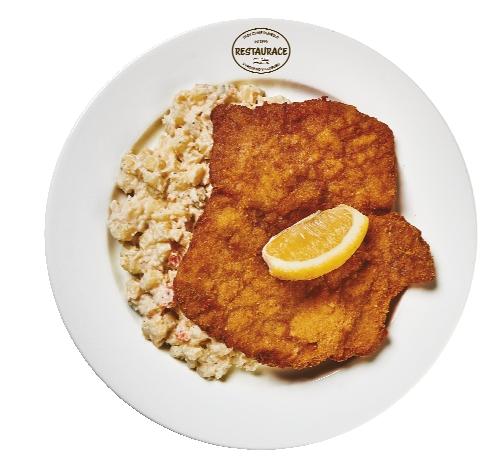 XL Smažený vepřový řízek z kotlety s bramborovým salátem