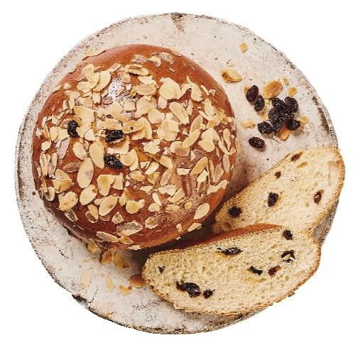 Mazanec s rozinkami a mandlemi